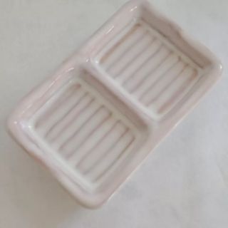 Footed stoneware soap dish