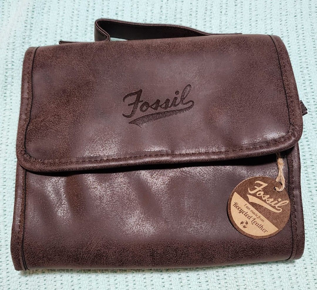 Fossil Leather Pouch Men s Fashion Bags Belt bags Clutches and