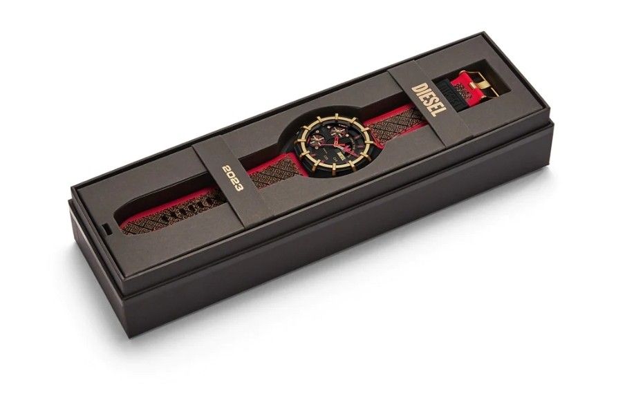 Framed Three-Hand Black and Red Leather and Silicone Watch DZ4618