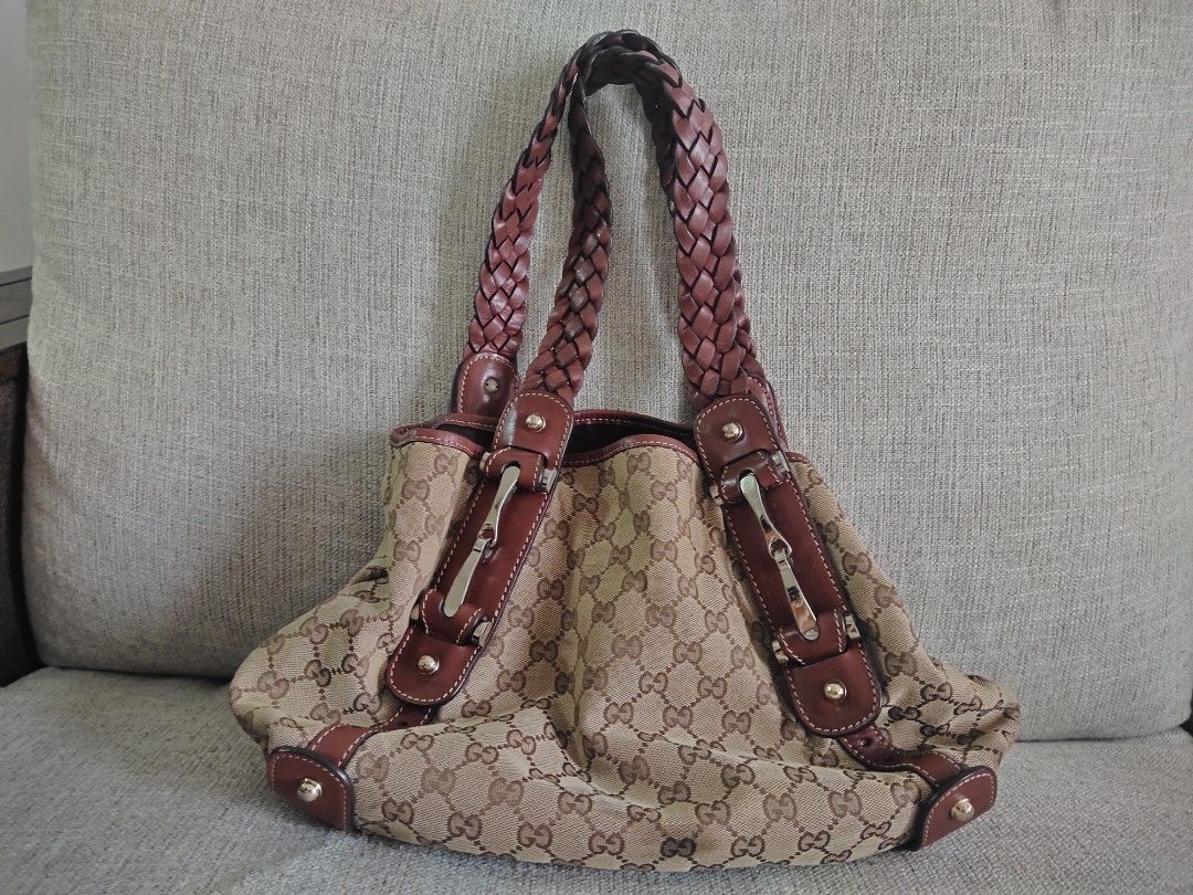 Gucci Pelham Tote Bag, Women's Fashion, Bags & Wallets, Tote Bags on  Carousell