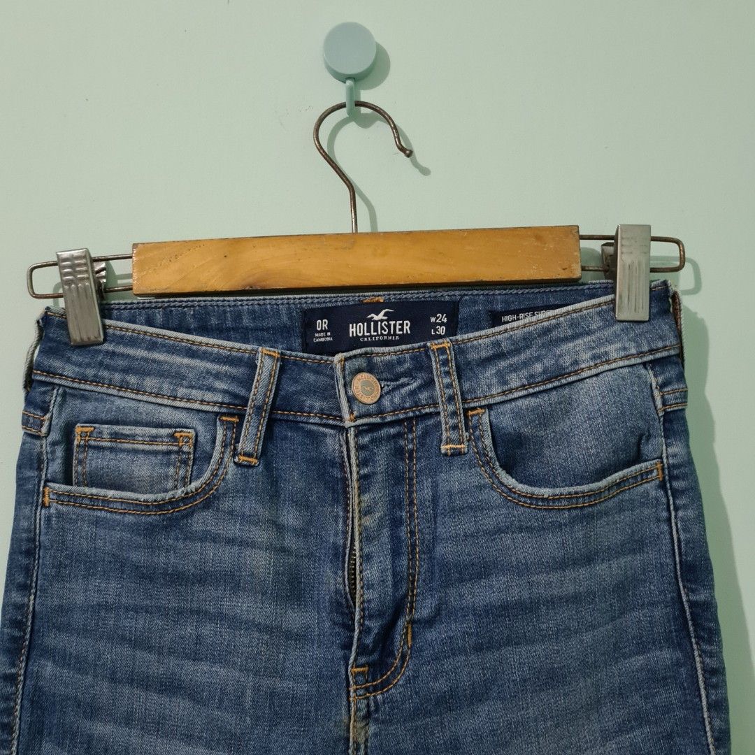 Hollister dark wash on sale jeans