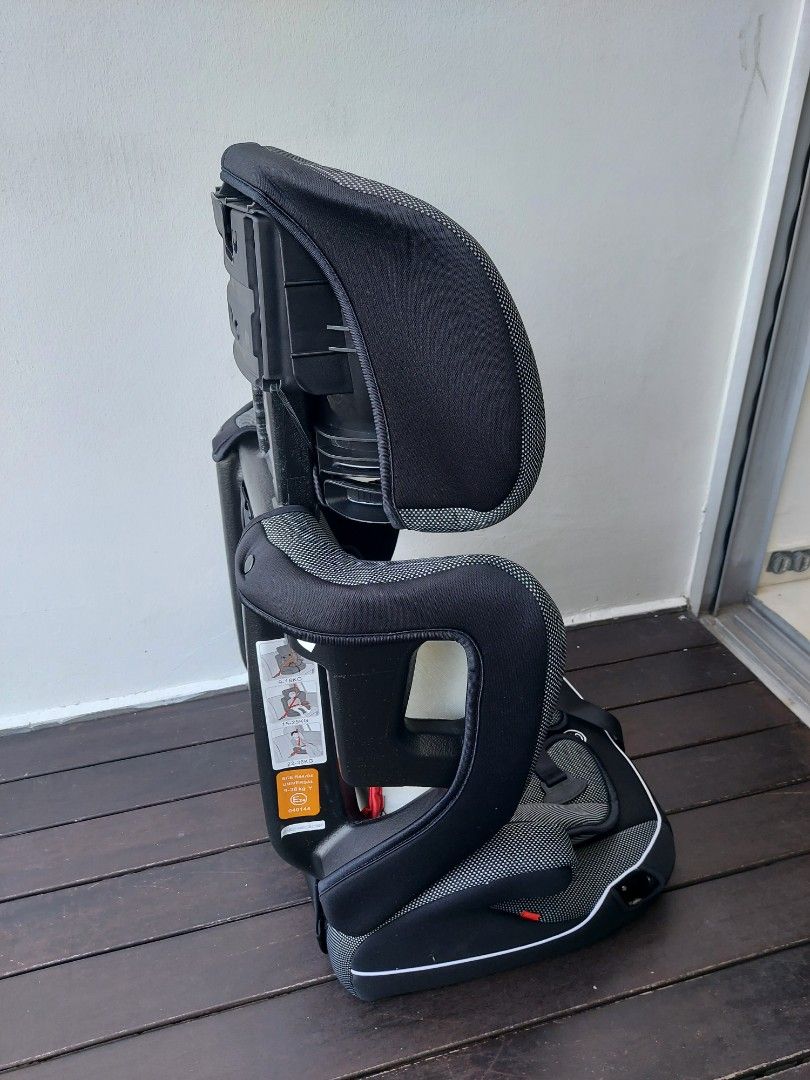 Little tikes circuit store car seat installation