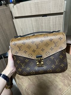 JN Luxe - Preloved Japan, Excellent 90% Condition Authentic Louis Vuitton  Pochette Metis Classic Monogram Bag with Strap, Dust Bag & Receipt RM6,xxx  only! #sg_authenticprelovedjapan