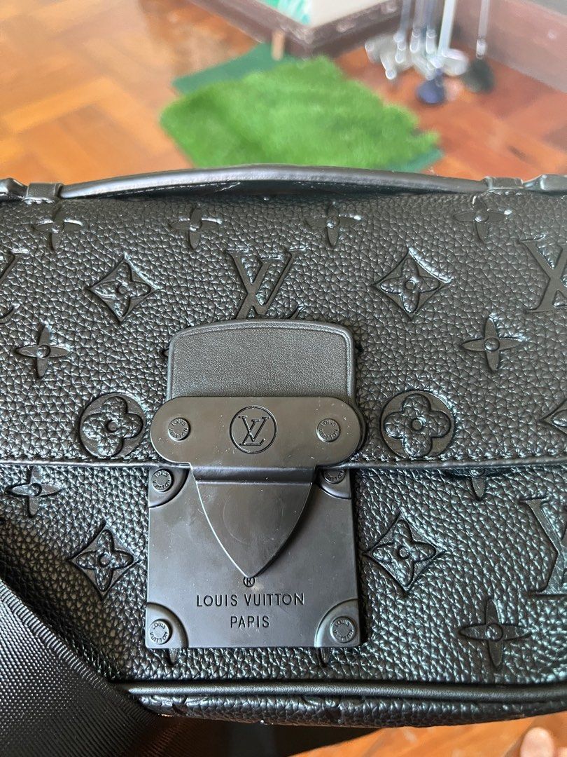 LOUIS VUITTON Louis Vuitton S Lock Sling Bag Monogram Waist M58487  Taurillon Leather Noir Pouch