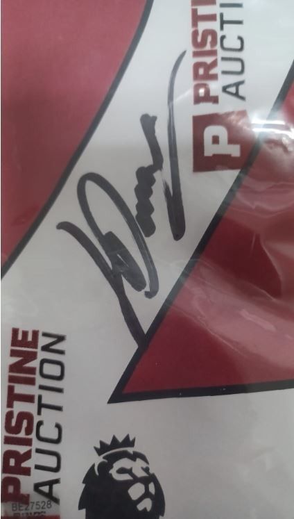 Luis Diaz Signed Liverpool Jersey (Beckett)