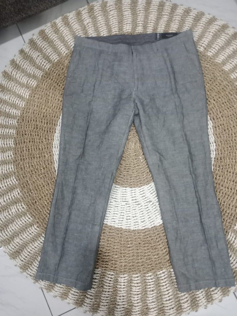 Mango basic pants (Kategori: Bawahan) berada di Bogor. Dikirim oleh Serbuuu (ID iklan 1218423928, Gambar 1). Deskripsi: LP 94 PB 94 cm.