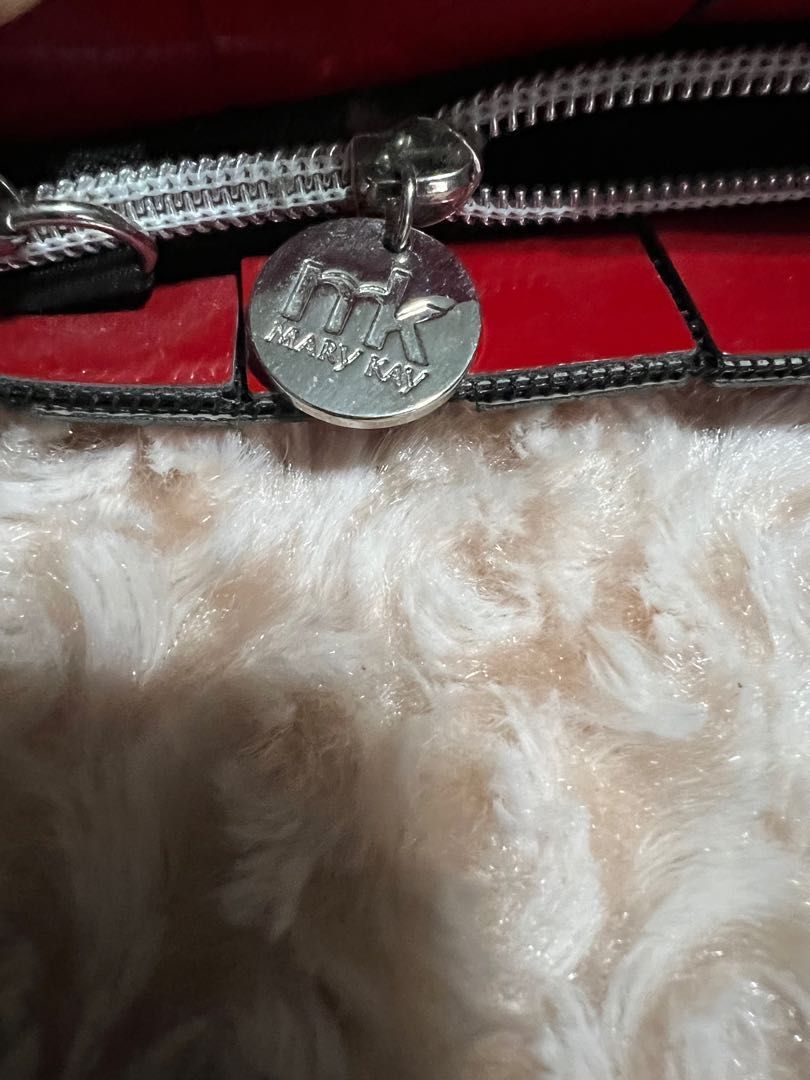 Marykay(ukay source) (Category: Luxury Bags & Wallets) located in Cauayan City . Submitted by rosiel15 (Listing ID 1218547885, Image 3). Description: Addsf.