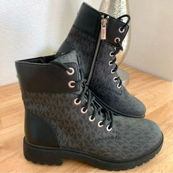 Michael Kors Alistair Booties, Women's Fashion, Footwear, Boots on Carousell