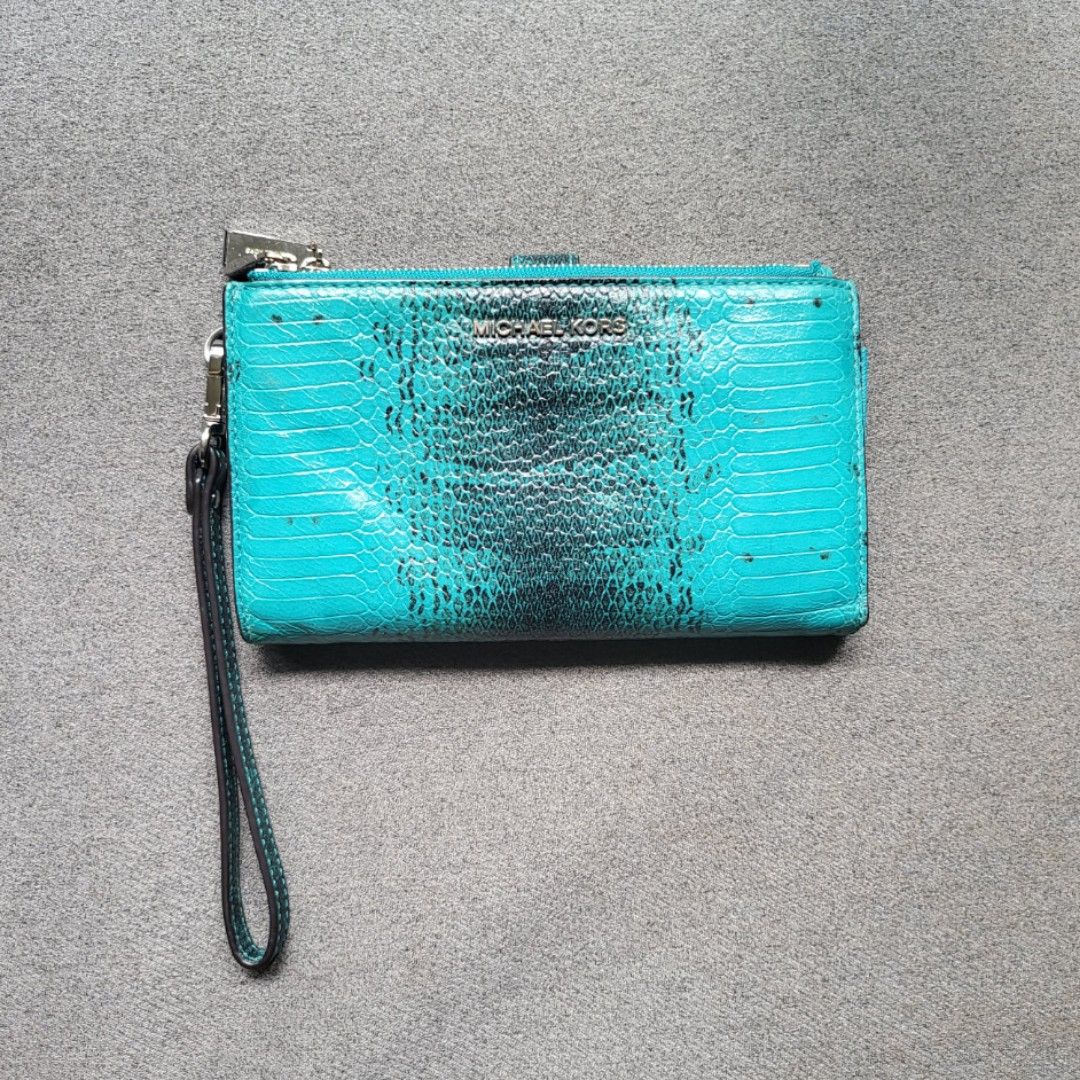 Snakeskin smartphone wristlet hot sale