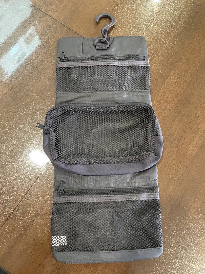 Muji travel organiser hanging case with detachable pouch, Hobbies