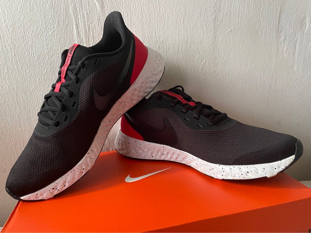 Nike Revolution 5, Men's Fashion, Footwear, Sneakers on Carousell
