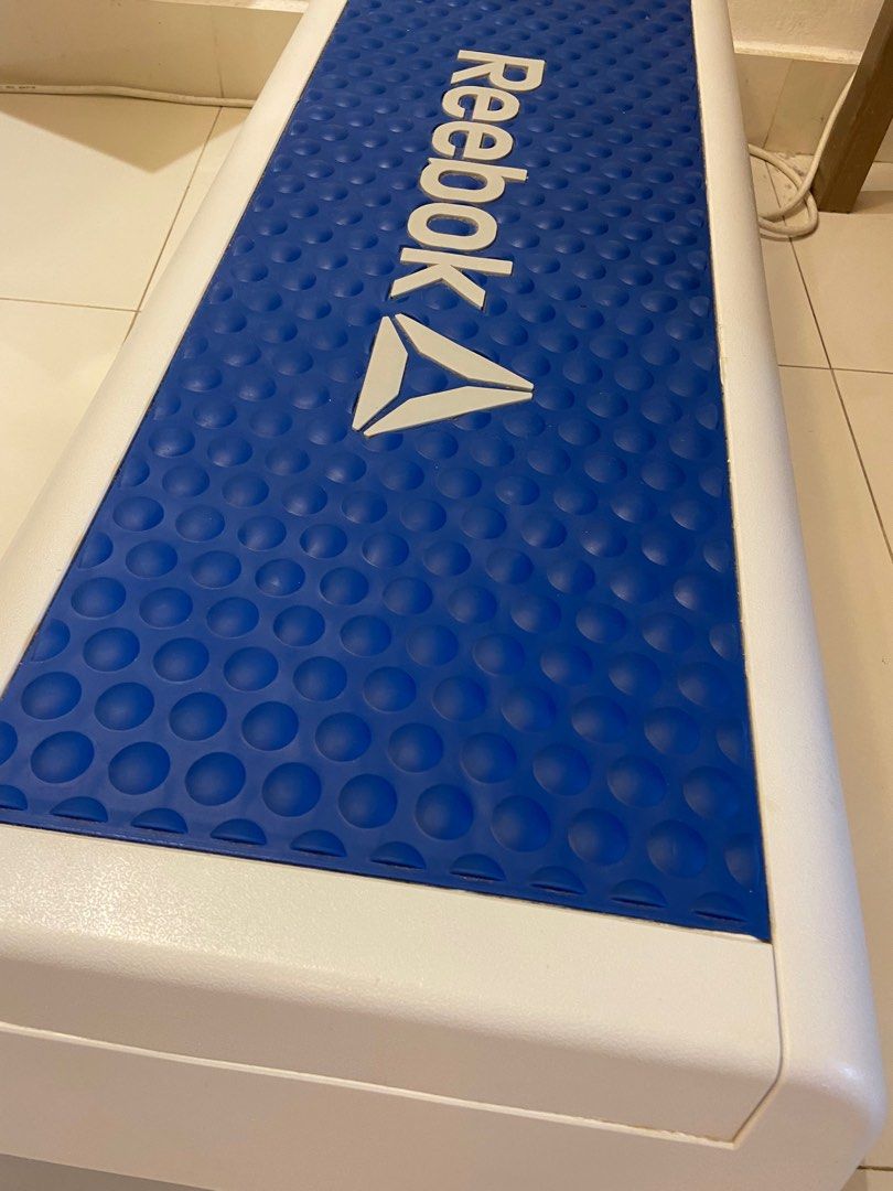 Reebok step board singapore hotsell