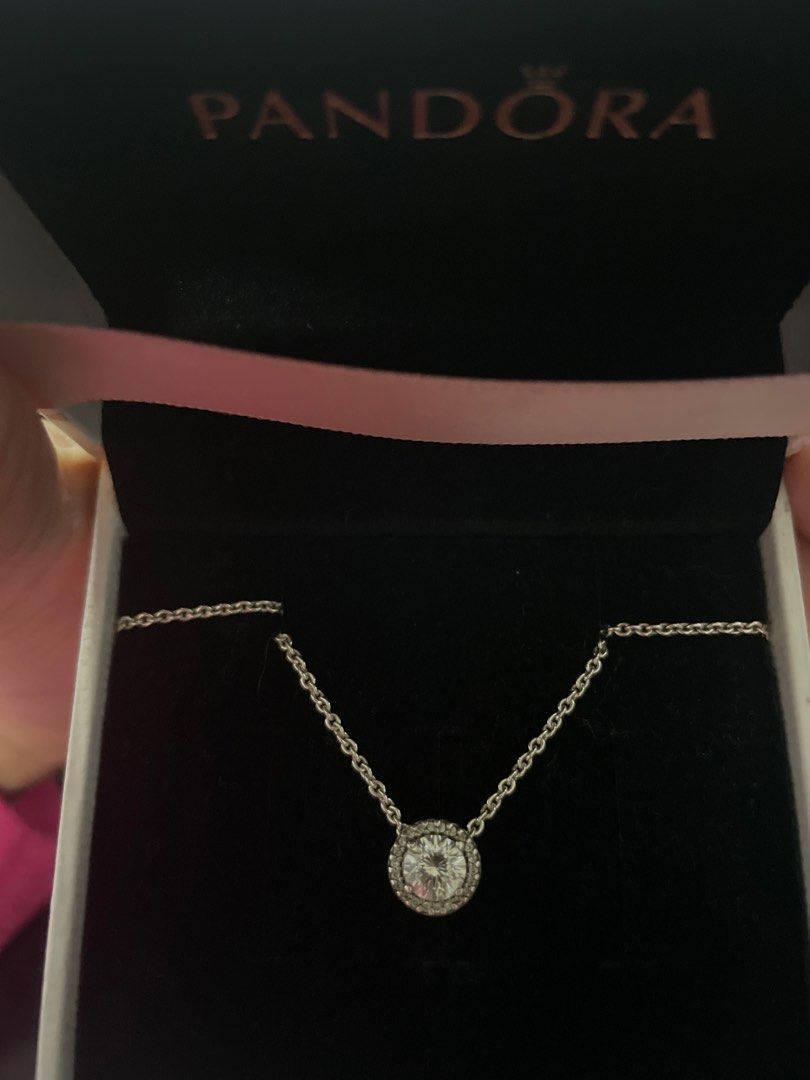 Round sparkle shop halo necklace pandora
