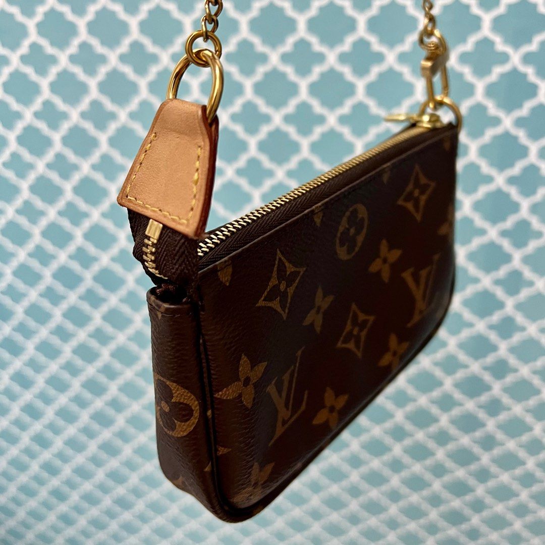 Preloved shop mini pochette