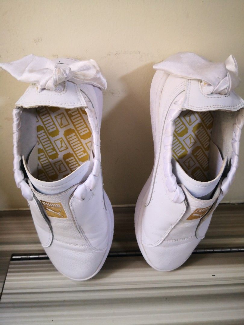 Puma trainers with hotsell strap