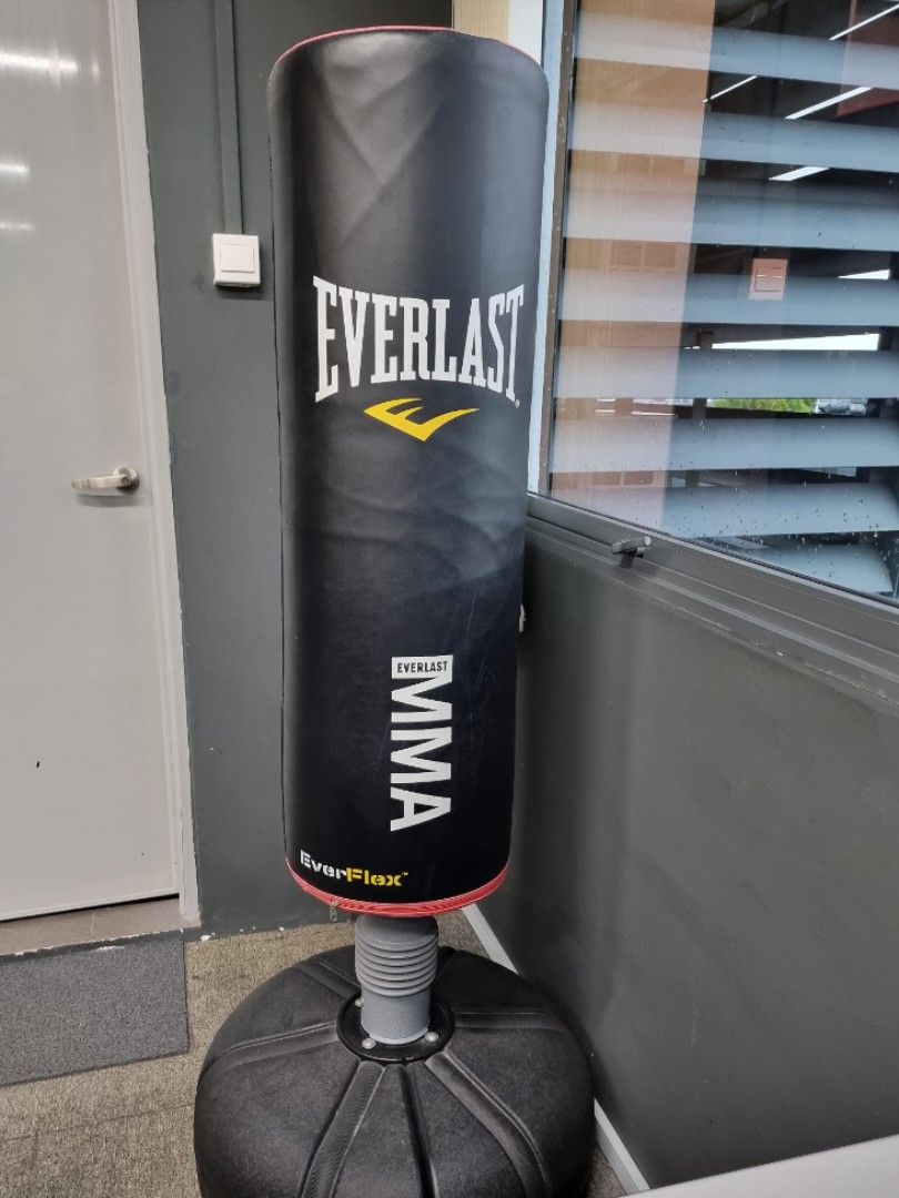 Punching Bag, Sports Equipment, Exercise & Fitness, Toning & Stretching