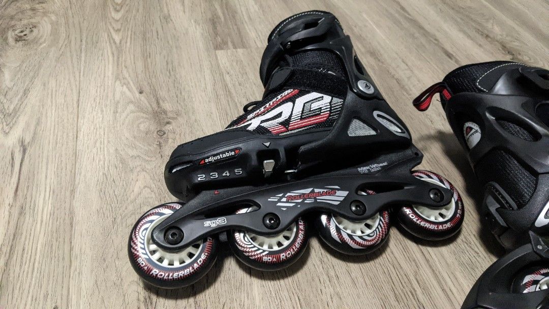 Rollerblade brand adjustable size inline skates, Sports Equipment