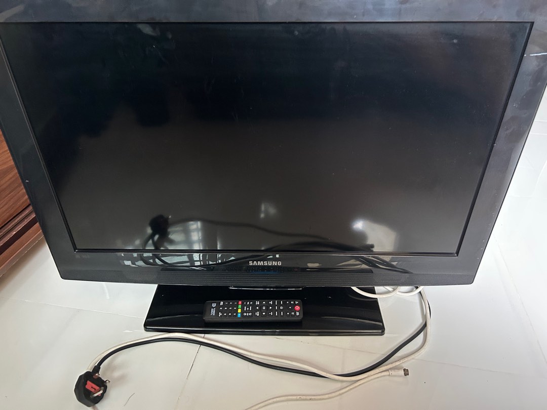 Samsung tv, TV & Home Appliances, TV & Entertainment, TV on Carousell