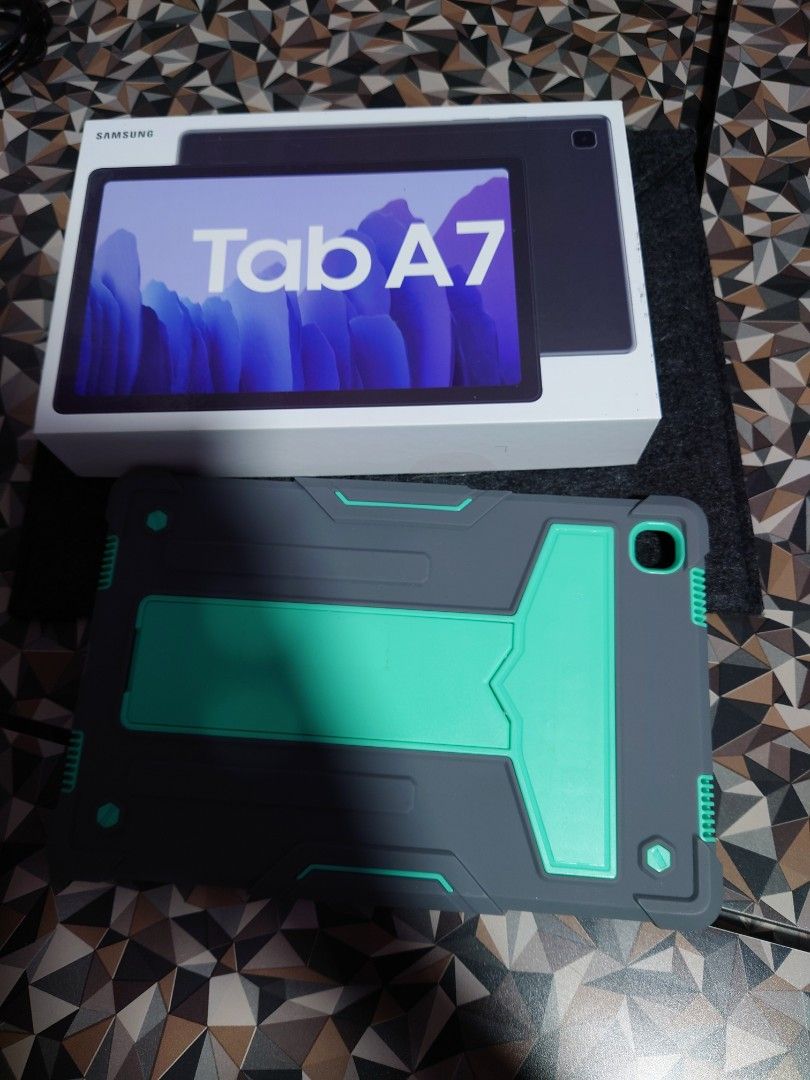 Selling Samsung galaxy tab a7, Mobile Phones & Gadgets, Tablets ...