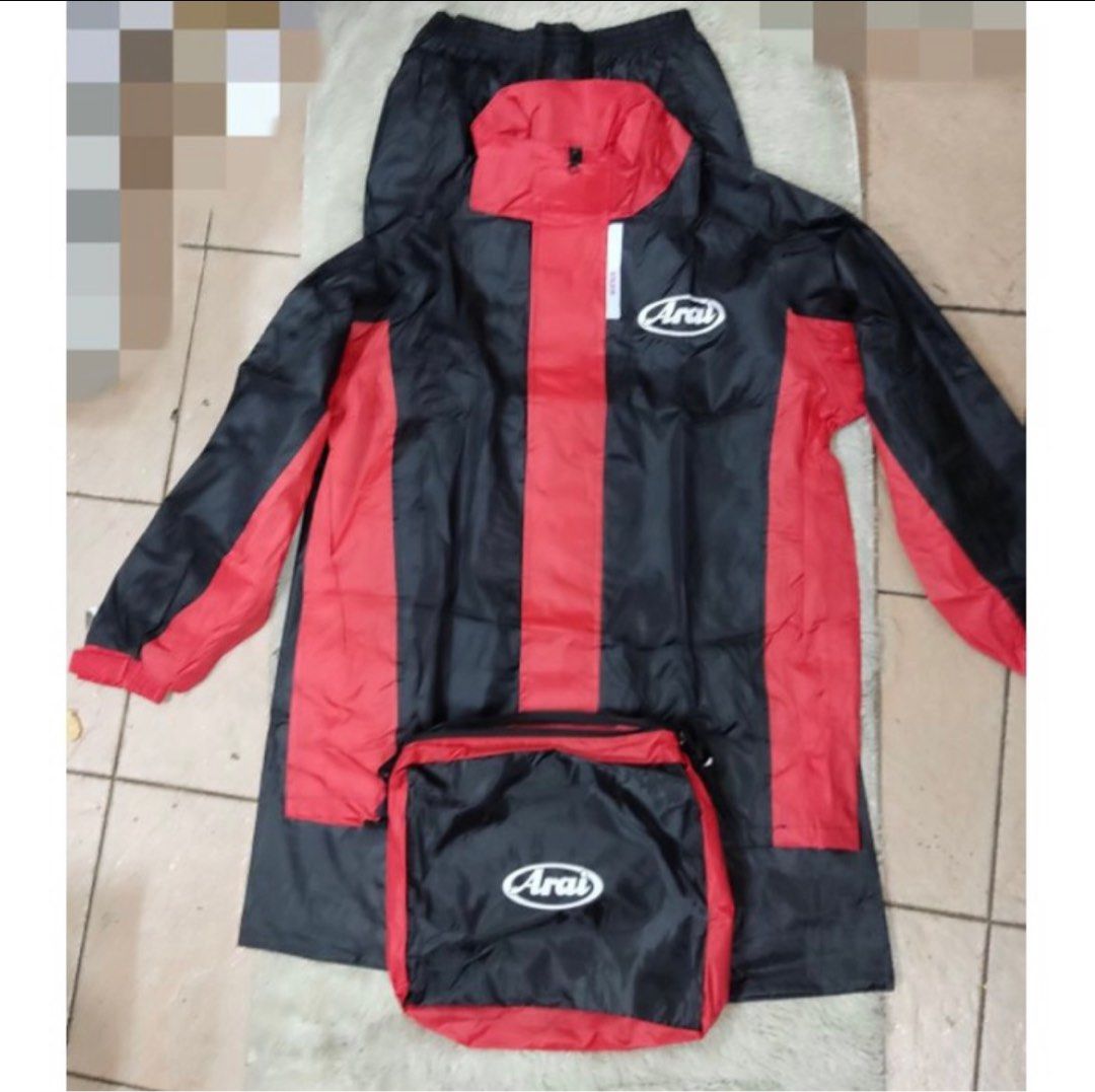 Size L Arai raincoat set (Category: Motorcycle Apparel) located in Singapore. Submitted by abcdefg150 (Listing ID 1218478444, Image 1). Description: Size L raincoat set except mine is blue Not using anymore Interested DM. Fast deal, can discount 👍 .
