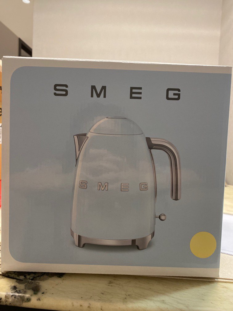 SMEG electric kettle (cream yellow colour), TV & Home Appliances