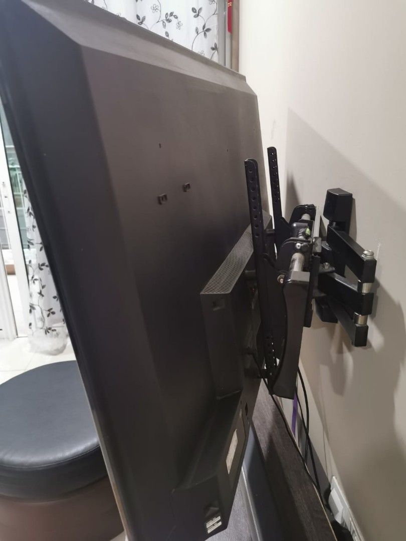 Sony Bravia 48" Smart TV (KDL48W600B) good workng condition with TV