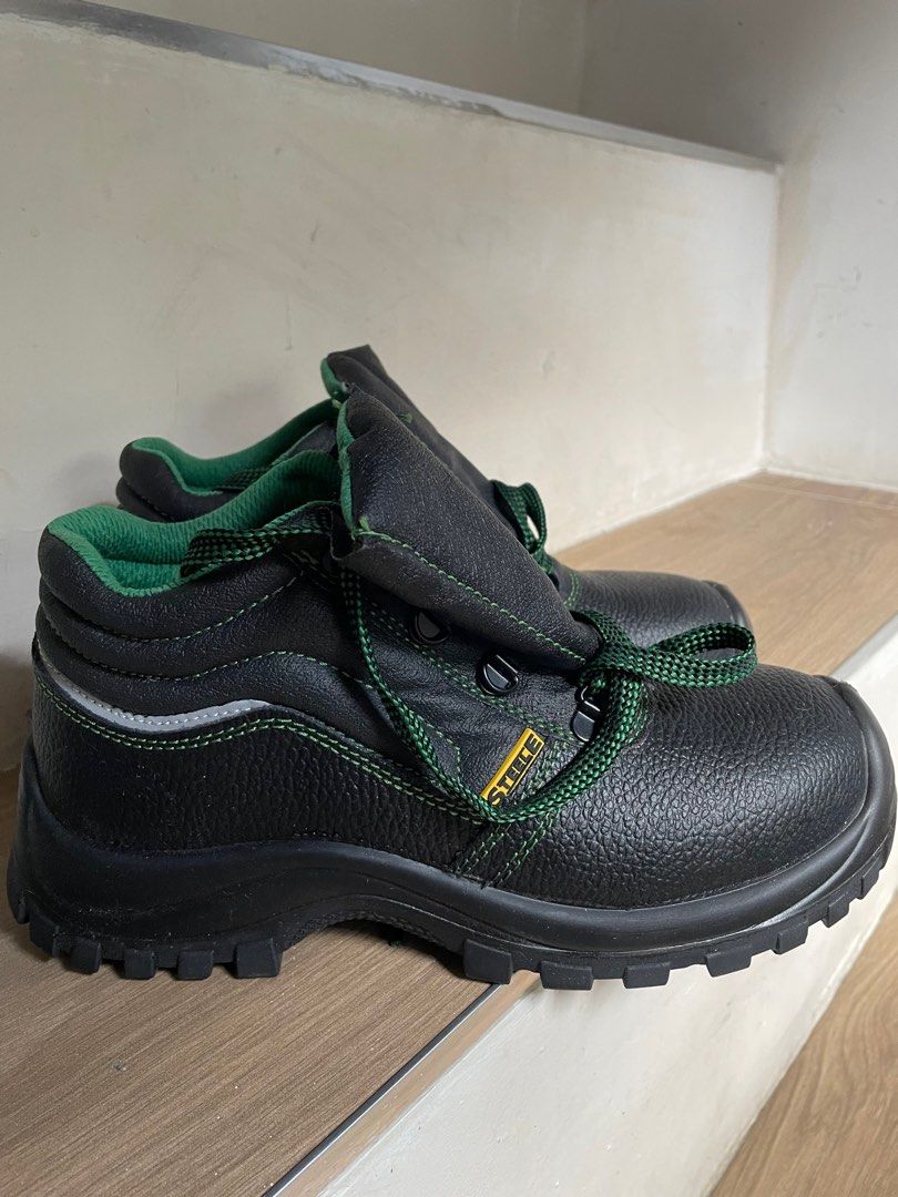 maxsteel safety shoes