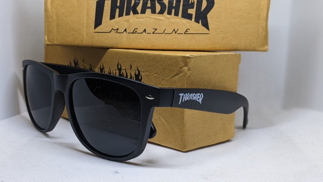 THRASHER PREMIUM WAYFARER CUSTOM SUNGLASSES FREE DOPE STICKERS