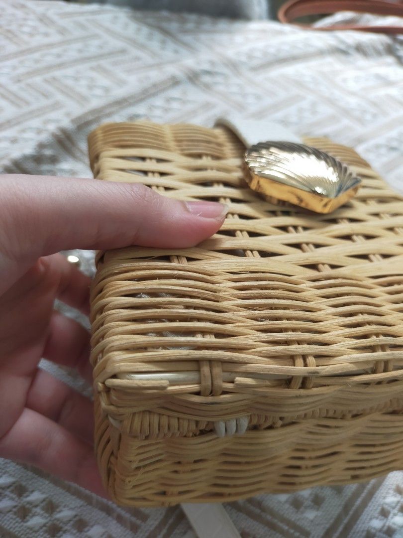 TOPSHOP Shell Basket Bag