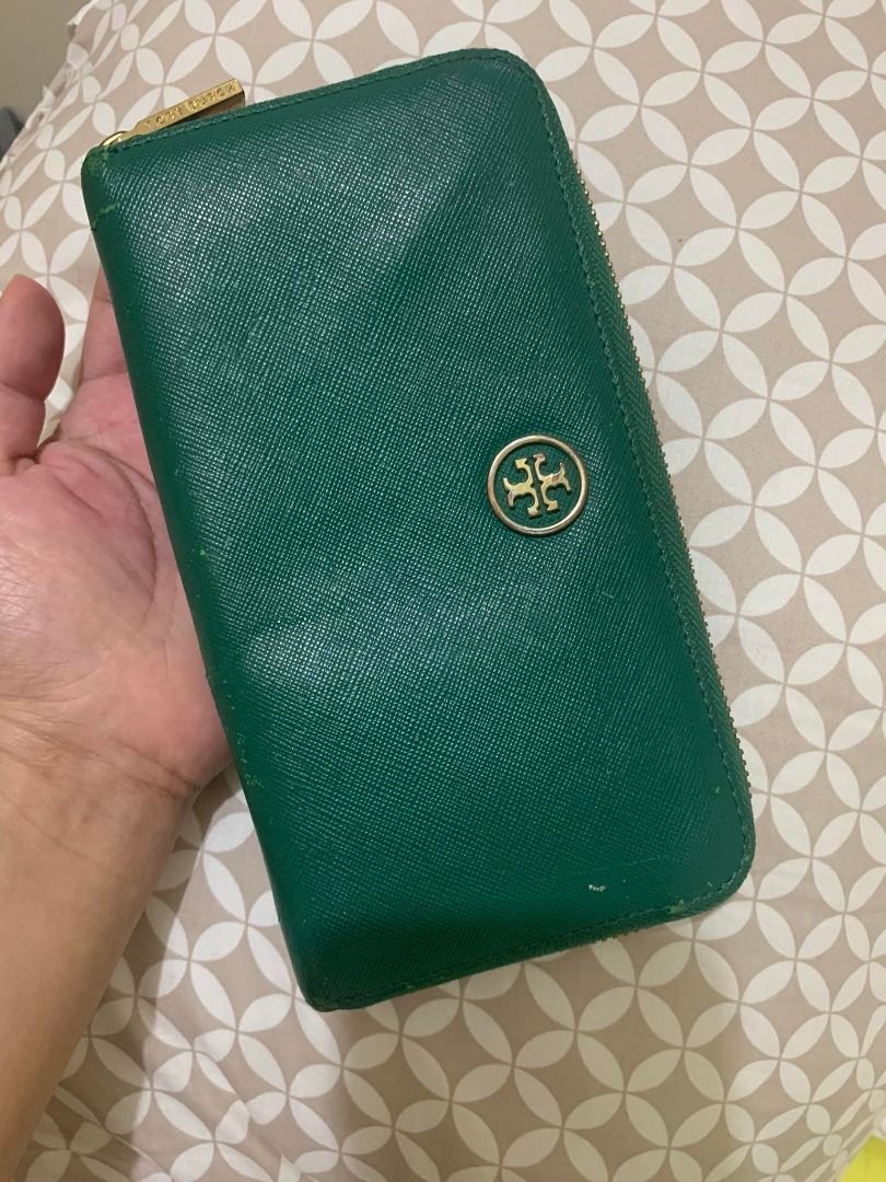 Tory Burch Zip Continental Wallet, Women's Fashion, Bags & Wallets, Wallets  & Card holders on Carousell