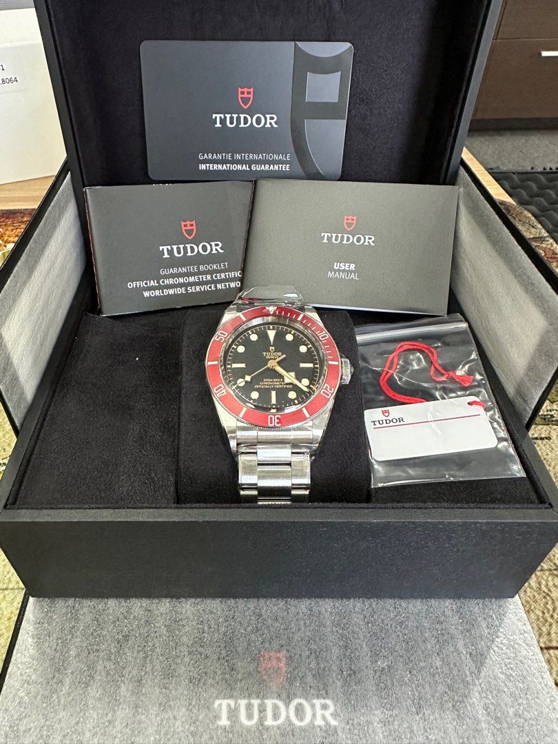 Tudor black top bay coke