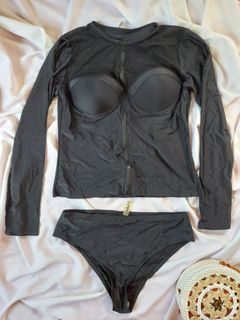 Two piece swimsuit - front zipper