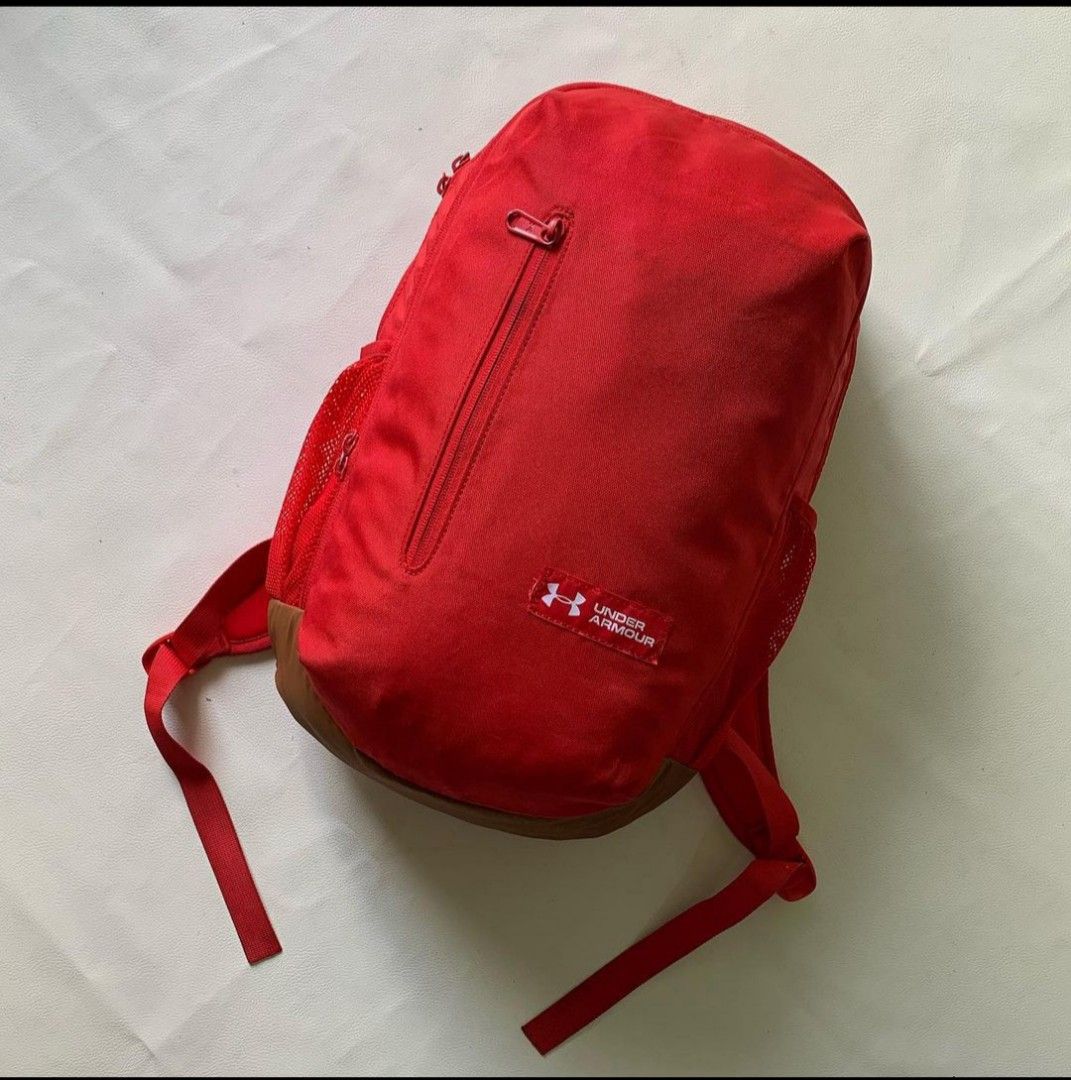 Under armor backpack, Fesyen Pria, Tas & Dompet , Ransel di Carousell