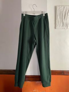 Uniqlo jogging pants