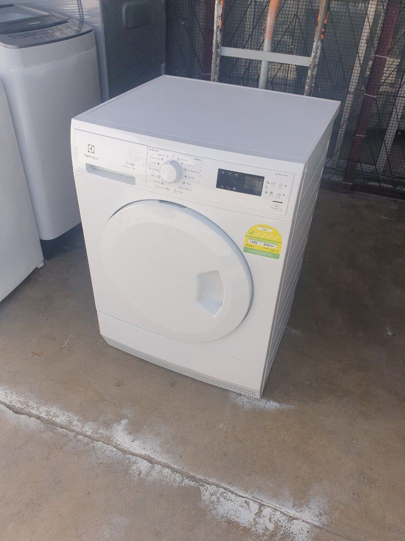 Used Electrolux condenser clothes dryer 7.0kg condenser dryer pengering
