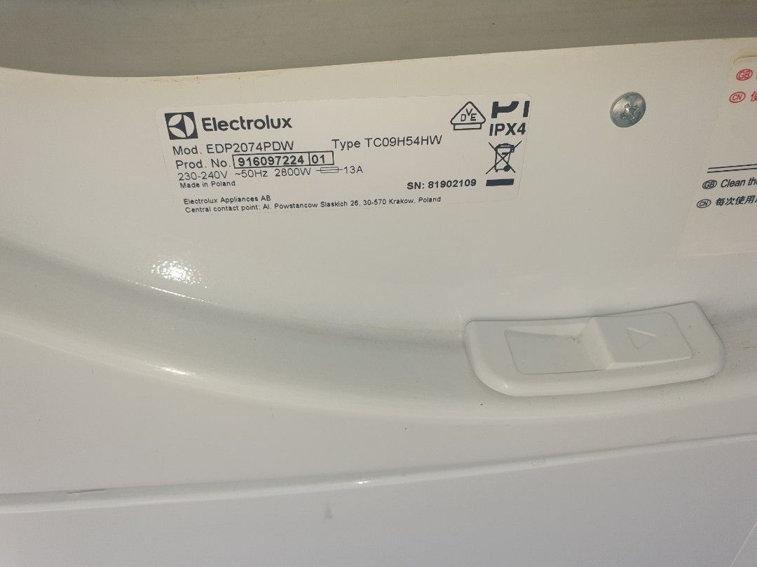 Used Electrolux condenser clothes dryer 7.0kg condenser dryer pengering