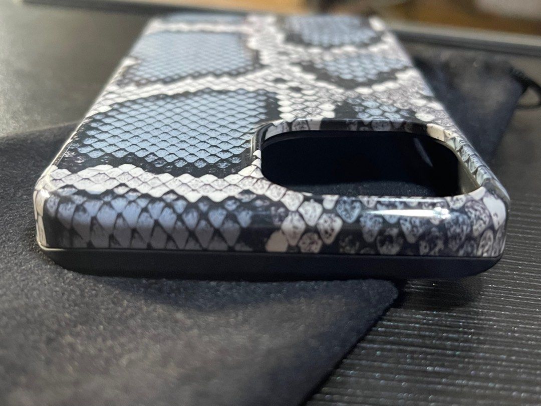 13PRO MAX MAGSAFE BURGA MAZE ORIGINAL, Mobile Phones & Gadgets, Mobile