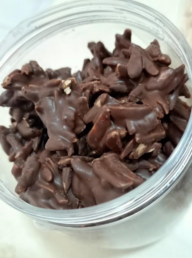 Almond Rocher Chocolate, Food & Drinks, Homemade Bakes on Carousell