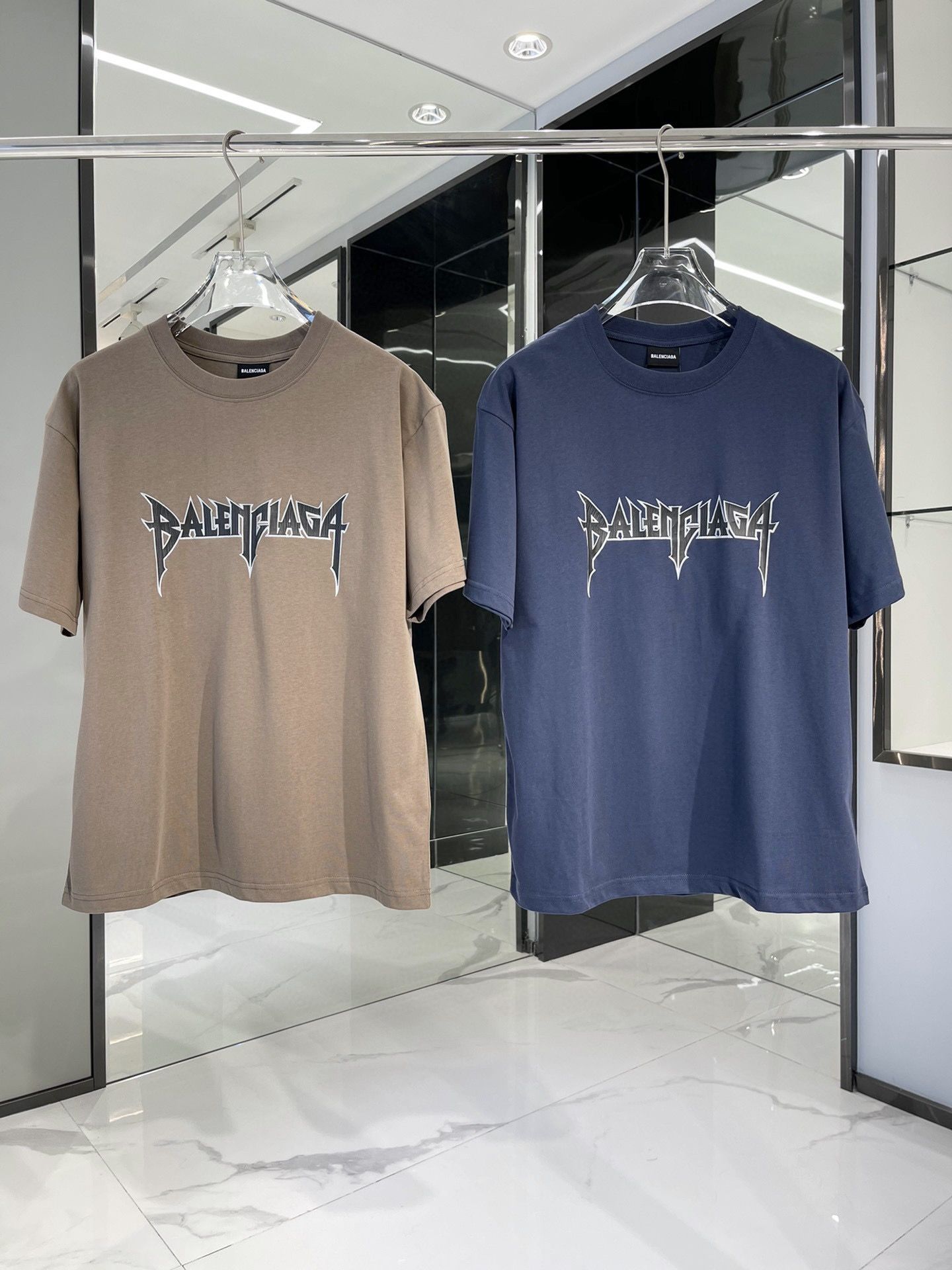 Authentic balenciaga 23ss New Distressed Limited Edition Rock Band T shirt
