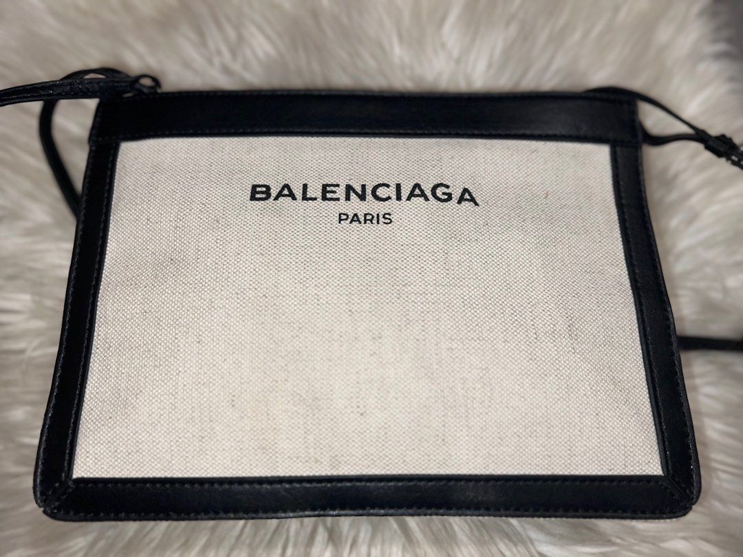 Balenciaga aj 2025