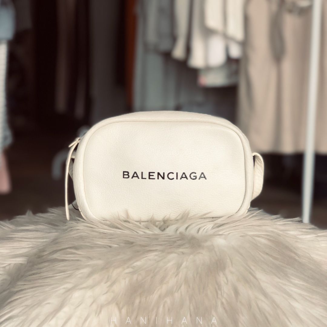 Balenciaga Bags for Women | Online Sale up to 35% off | Lyst - Page 6