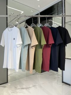 (Category: ) located in . Submitted by luxurycloset.shop (Listing ID 1223763825, Image 1). Description: .