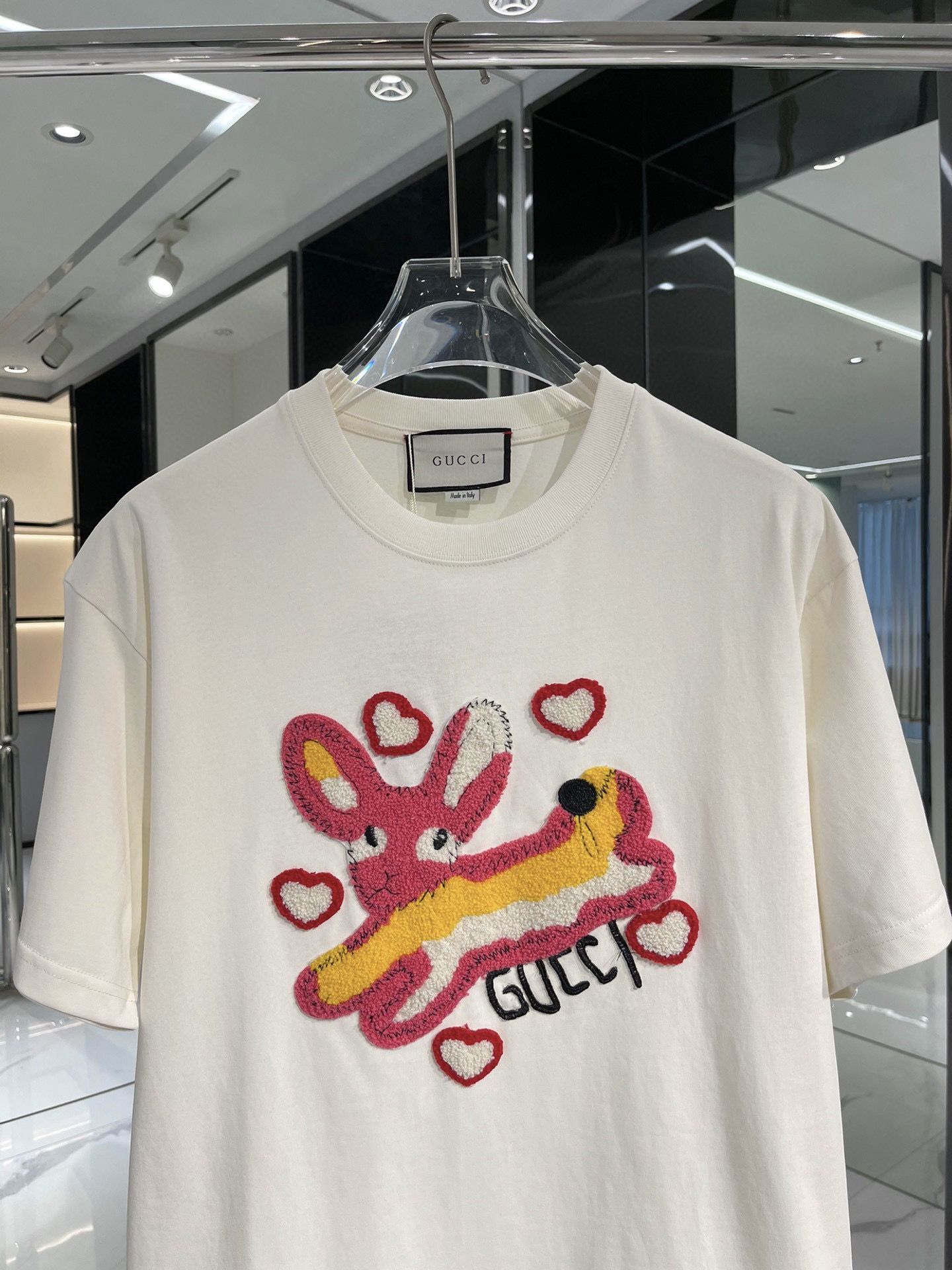 Gucci t outlet shirt bunny