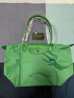 (Category: ) located in . Submitted by lovemyshopsite1 (Listing ID 1223670860, Image 1). Description: .