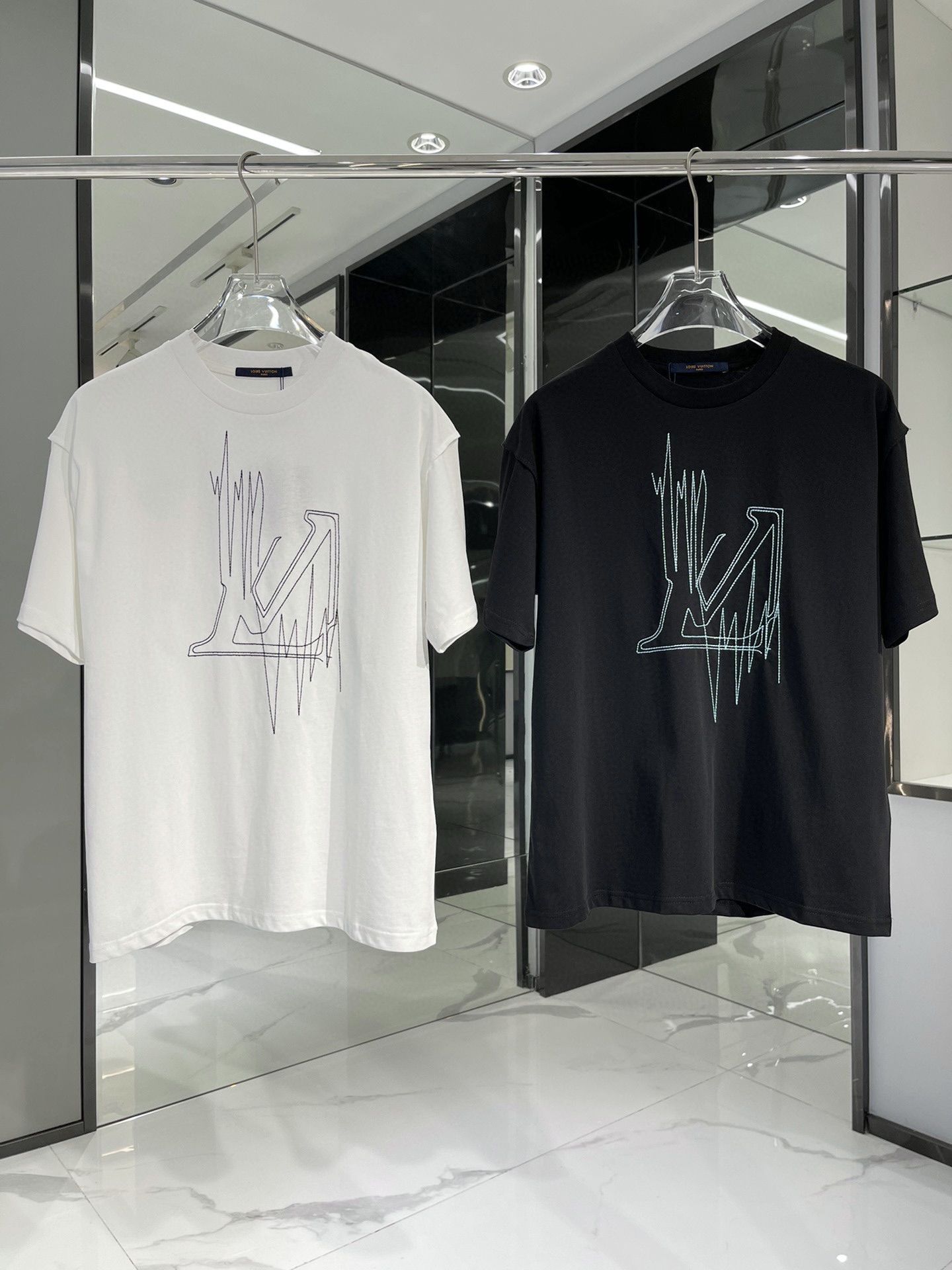 Authentic lv 23ss electronic music embroidery T-shirt