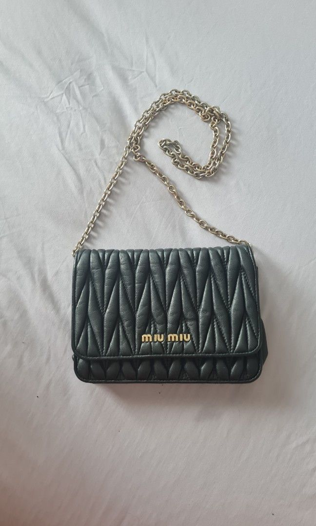 Authentic Miu Miu Matelasse Wallet on Chain WOC classic design Black Gold hardware dinner clutch