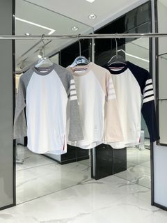 (Category: ) located in . Submitted by luxurycloset.shop (Listing ID 1223763362, Image 1). Description: .