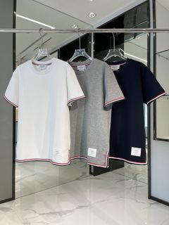 (Category: ) located in . Submitted by luxurycloset.shop (Listing ID 1223763842, Image 1). Description: .