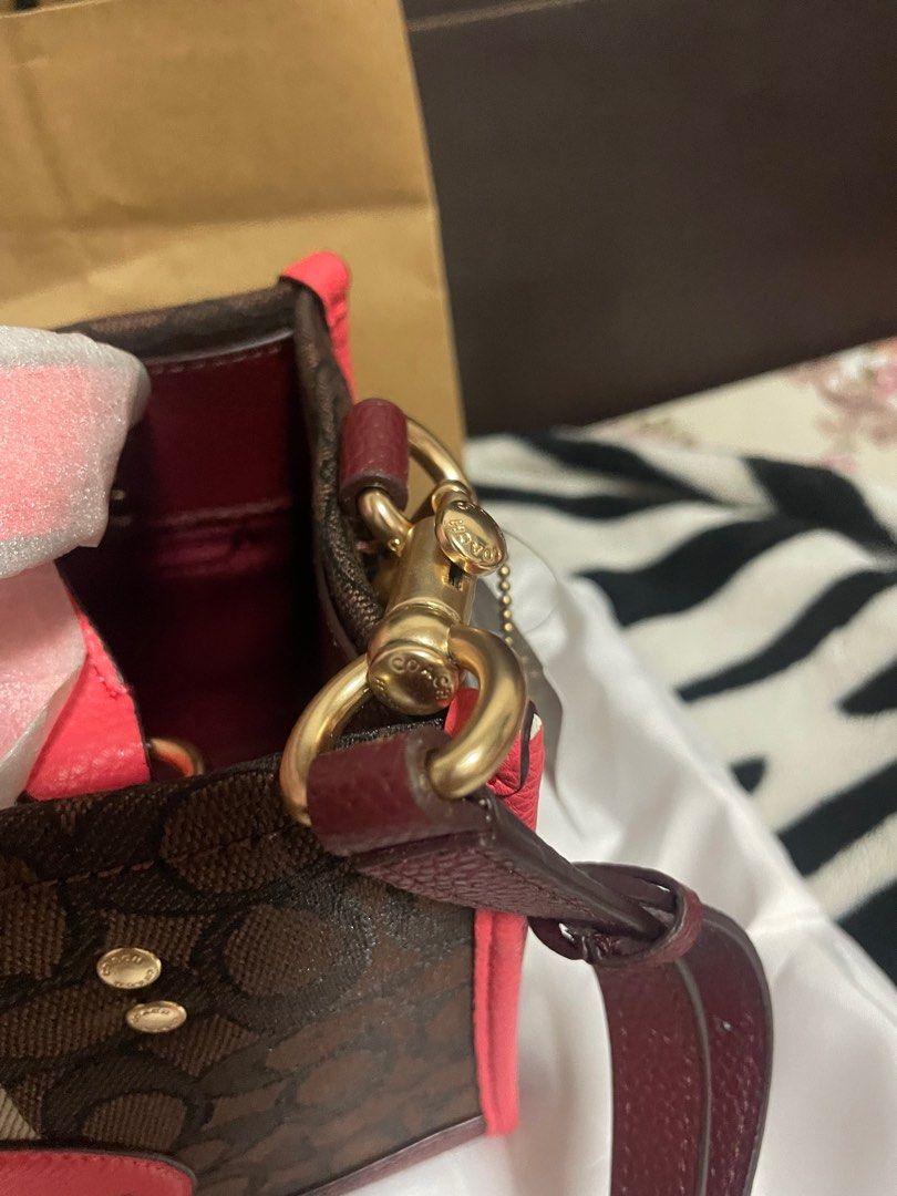 CLEARANCE SALE Original Coach Tote bag Women s Fashion Bags Wallets Tote Bags on Carousell