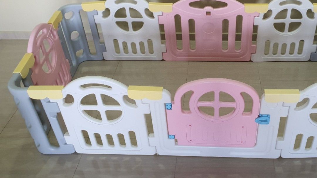 Baby Play Yard/Fence/Playground, Babies & Kids, Baby Nursery & Kids